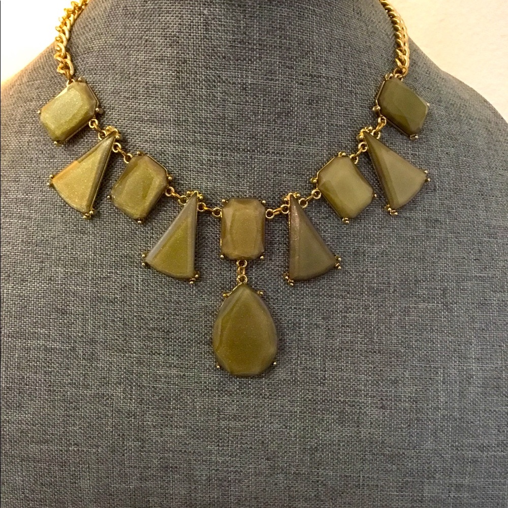Statement necklace